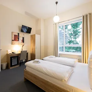 Hotel Nu Wave - Digital Check-in 2025, Berlino